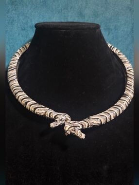 Sassy Jones Double-Head Zebra Collar Necklace - Women Jewelry